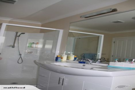 Photo of property in 4 Comber Place, Johnsonville, Wellington, 6037