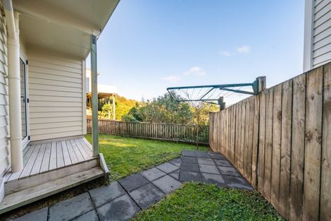 Photo of property in 42a Landsdowne Terrace, Karori, Wellington, 6012