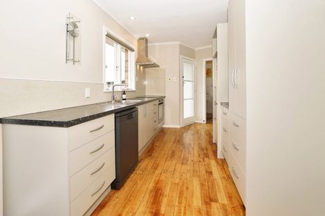 Photo of property in 18 Macmurdo Avenue, Glenview, Hamilton, 3206