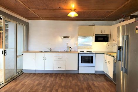 Photo of property in 54 Nore Street, Waihola, Milton, 9073