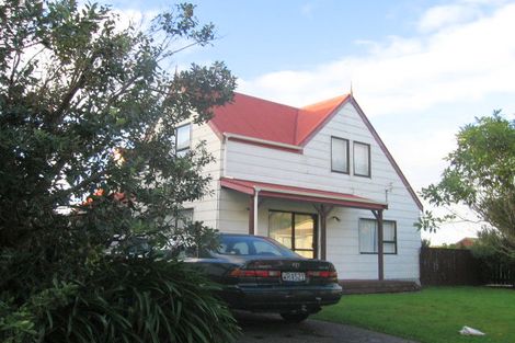 Photo of property in 5 Cullen Place, Tawa, Wellington, 5028