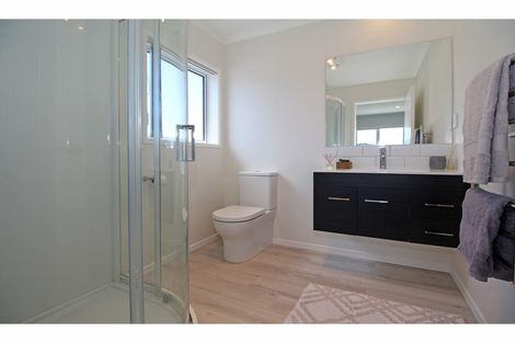 Photo of property in 99 Stancombe Road, Flat Bush, Auckland, 2016