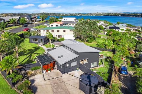 Photo of property in 63 Ardern Avenue, Stanmore Bay, Whangaparaoa, 0932