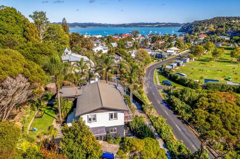 Photo of property in 13 Long Beach Road, Russell, 0202