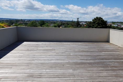 Photo of property in 51a Mellons Bay Road, Mellons Bay, Auckland, 2014