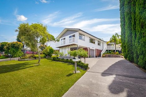 Photo of property in 37 Fitzwater Place, Henderson, Auckland, 0612