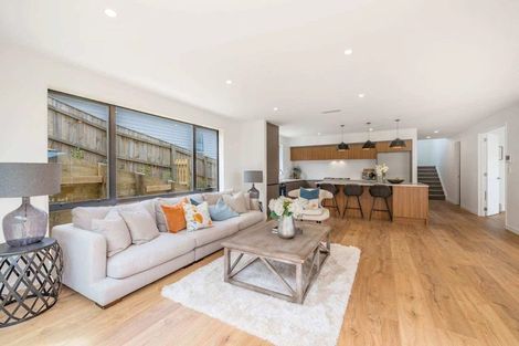 Photo of property in 30 Colliston Rise, Pinehill, Auckland, 0632