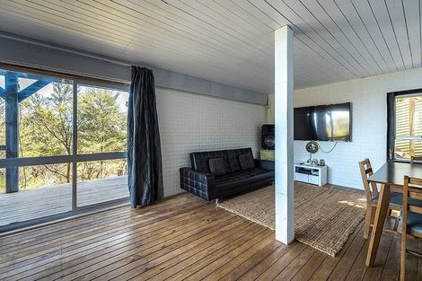 Photo of property in 27 Okoka Road, Omiha, Waiheke Island, 1081