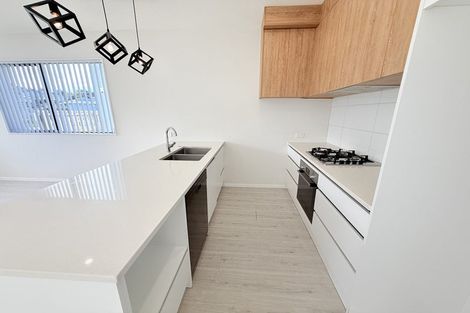 Photo of property in 127 Oreil Avenue, West Harbour, Auckland, 0618