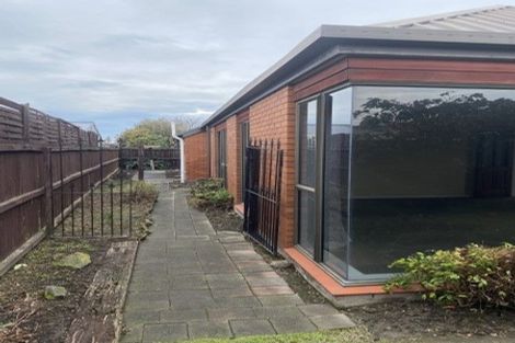 Photo of property in 2/32 Briarmont Street, Avondale, Christchurch, 8061