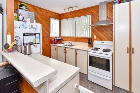 Photo of property in 4 Adel Place, Weymouth, Auckland, 2103