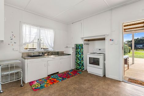 Photo of property in 30 Ngatoto Road, Tinopai, Matakohe, 0593
