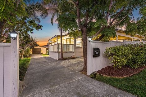 Photo of property in 14a Taioma Crescent, Te Atatu Peninsula, Auckland, 0610