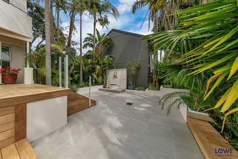 Photo of property in 1/2 Hauraki Road, Hauraki, Auckland, 0622