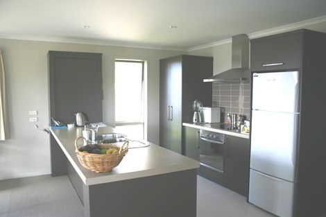 Photo of property in 13 Haden Place, Omokoroa, 3114