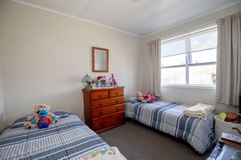 Photo of property in 71 Pipiroa Road, Ngatea, 3503