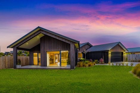 Photo of property in 6 Paulene Anne Place, Mangawhai Heads, Mangawhai, 0505