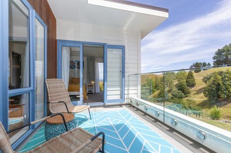 Photo of property in 105 Waterfall Road, Paraparaumu, 5032