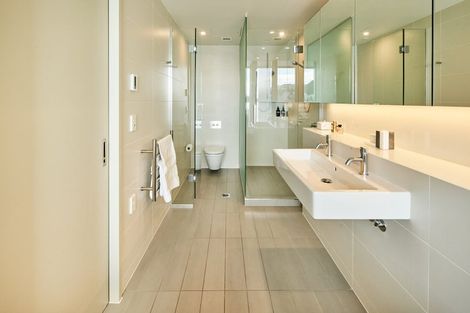 Photo of property in Clyde Quay Wharf, 2b/6 Clyde Quay Wharf, Te Aro, Wellington, 6011