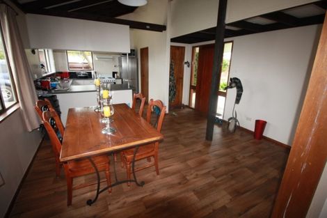 Photo of property in 6 Adams Place, Kelvin Grove, Palmerston North, 4414