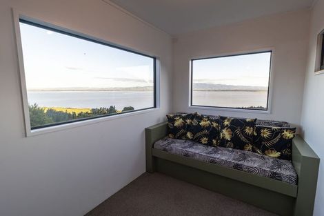 Photo of property in 54 Rotomanu Rise, Western Lake, Featherston, 5773