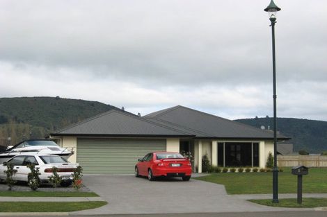 Photo of property in 5 Grand Vista Lane, Kinloch, Taupo, 3377