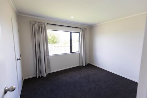 Photo of property in 21 Logan Way, Kelvin Grove, Palmerston North, 4414