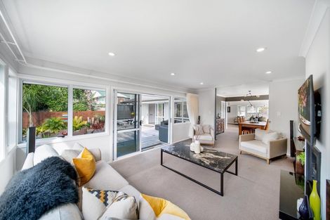 Photo of property in 11 The Anchorage, Sunnyhills, Auckland, 2010