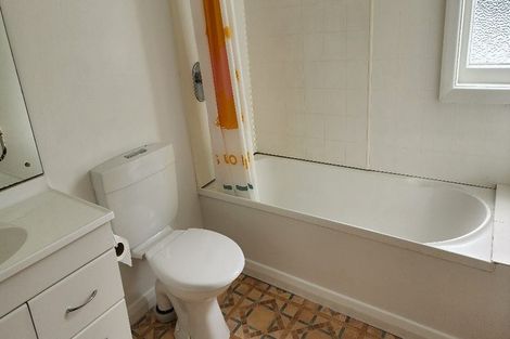 Photo of property in 1/27 Elliott Avenue, Bayview, Auckland, 0629