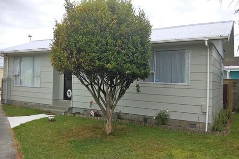 Photo of property in 43 Amberley Avenue, Westbrook, Palmerston North, 4412