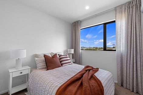 Photo of property in 47 Mahinga Kai Road, Orewa, 0931