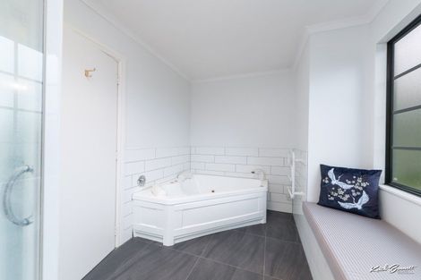 Photo of property in 29 Clearwater Terrace, Brown Owl, Upper Hutt, 5018