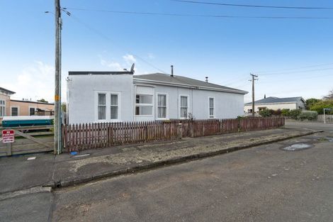 Photo of property in 98 Pembroke Street, Carterton, 5713