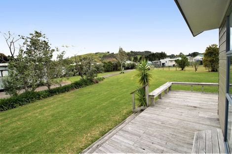 Photo of property in 51 Marlin Place, Whiritoa, Whangamata, 3691