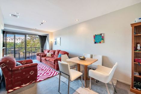 Photo of property in Shoal Haven Apartments, 206a/130 Anzac Street, Takapuna, Auckland, 0622