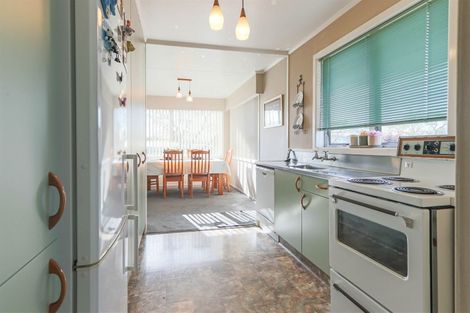 Photo of property in 5 Kowhai Street, Inglewood, 4330