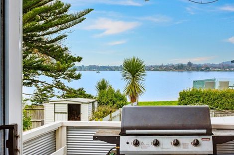 Photo of property in 16 Beach Grove, Omokoroa, 3114