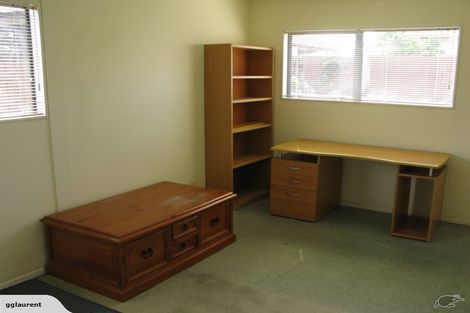 Photo of property in 8 Jillteresa Crescent, Half Moon Bay, Auckland, 2012