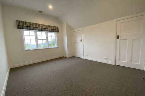 Photo of property in 7 Grove Road, Kelburn, Wellington, 6012