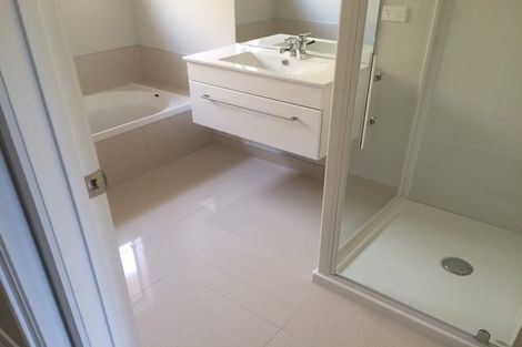 Photo of property in 60 Helenslee Road, Pokeno, 2402