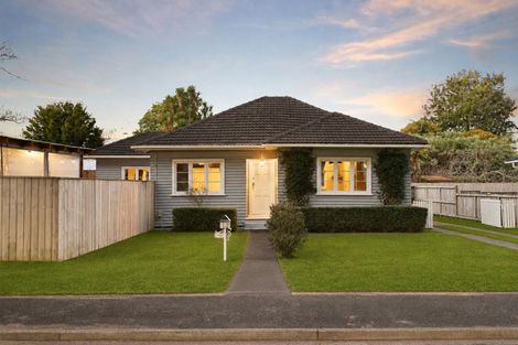 Photo of property in 12 Tui Avenue, Forest Lake, Hamilton, 3200