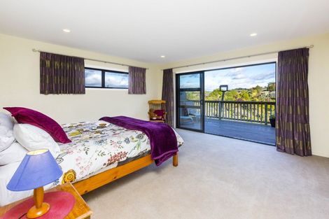 Photo of property in 98 Kirton Drive, Riverstone Terraces, Upper Hutt, 5018