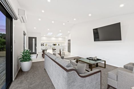 Photo of property in 12 Capitol Road, Matakatia, Whangaparaoa, 0930