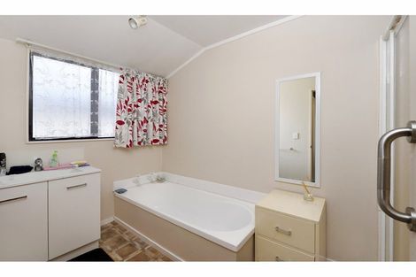 Photo of property in 56 Parkers Road, Tahunanui, Nelson, 7011