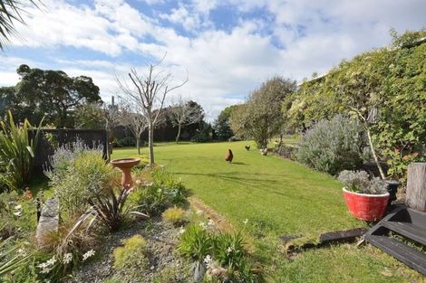 Photo of property in 1 Trig Hill Terrace, Waikanae Beach, Waikanae, 5036