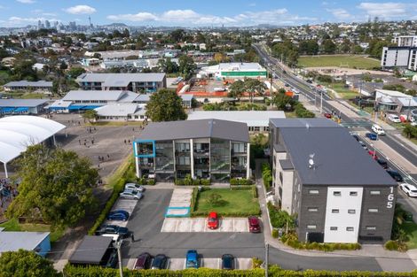 Photo of property in 210/165 Lake Road, Northcote, Auckland, 0627