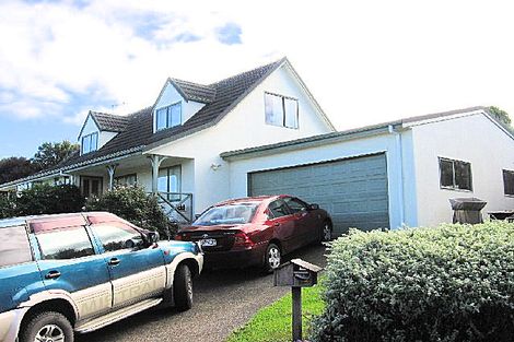 Photo of property in 10 Bluestone Rise, Rosedale, Auckland, 0632