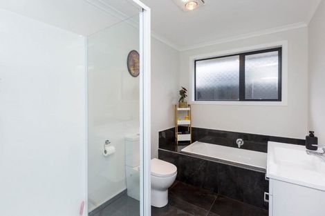 Photo of property in 115 Mawai Hakona Drive, Wallaceville, Upper Hutt, 5018