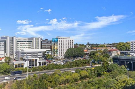 Photo of property in 9d/2 Saint Martins Lane, Grafton, Auckland, 1010