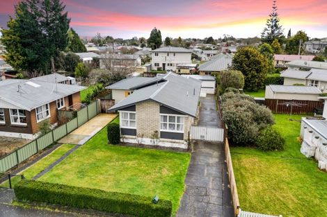 Photo of property in 69 Resthill Crescent, Glenview, Hamilton, 3206